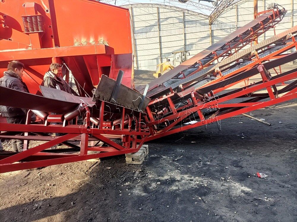 200分选机平山某煤场安装完毕作业视频