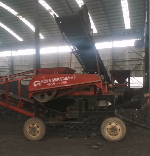 80对辊破碎机现场作业